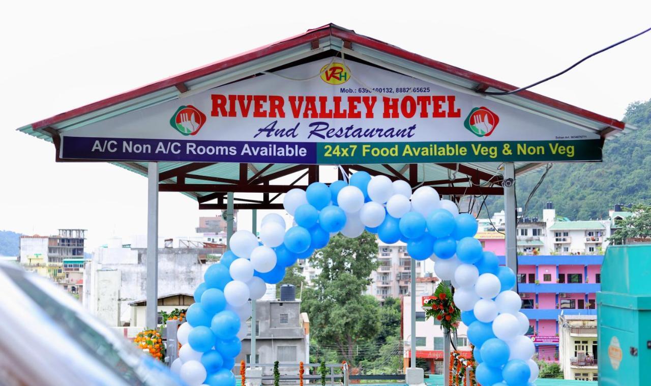 River Valley Hotel Rishīkesh Esterno foto